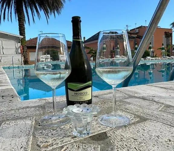 Aparthotel Al Borgo Village Pietra Ligure