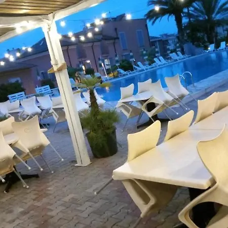 Al Borgo Village Aparthotel Pietra Ligure