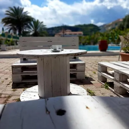 Al Borgo Village Пьетра-Лигуре