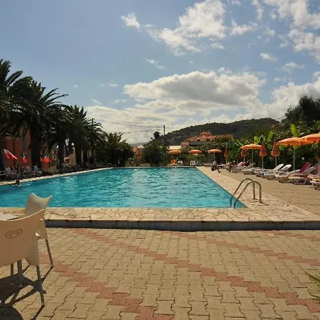 Borgo Degli Ulivi 3*