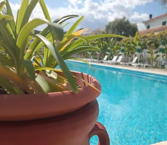 Al Borgo Village Aparthotel